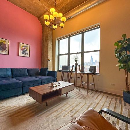 Modern 2Br Loft With Amazing City Skyline View And Optional Parking For 8 Guests Near Mccormick Place And Soldier Field Chicago Exterior photo