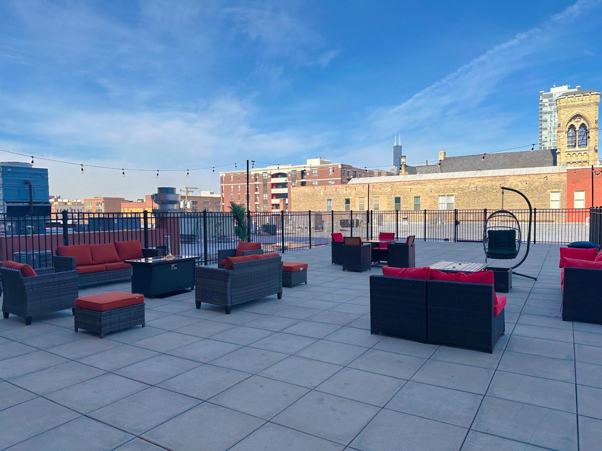 Modern 2Br Loft With Amazing City Skyline View And Optional Parking For 8 Guests Near Mccormick Place And Soldier Field Chicago Exterior photo