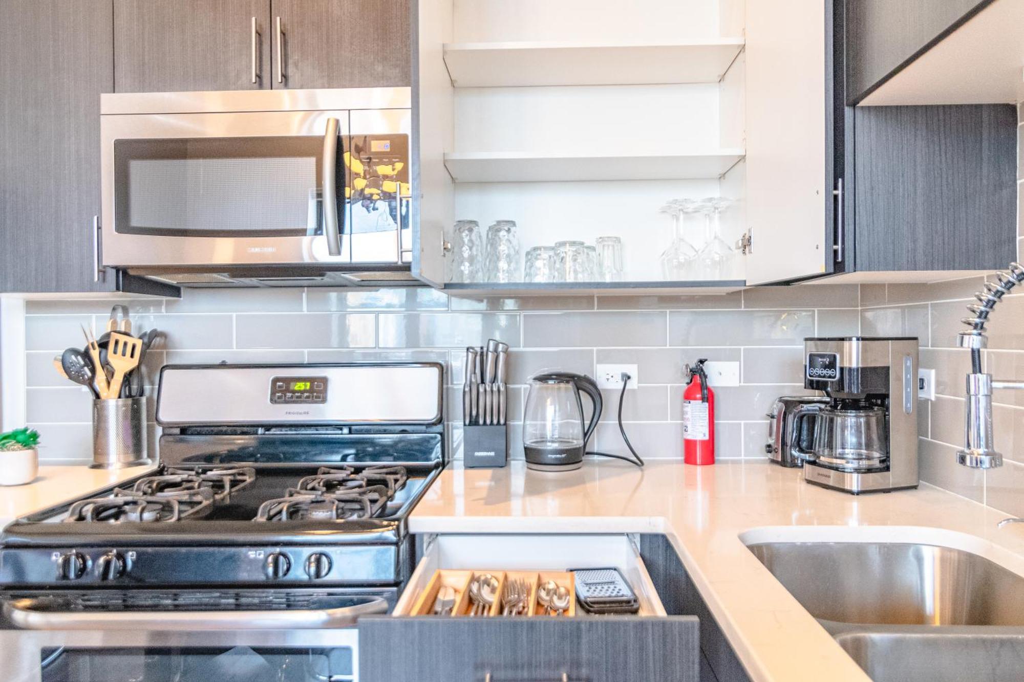 Modern 2Br Loft With Amazing City Skyline View And Optional Parking For 8 Guests Near Mccormick Place And Soldier Field Chicago Exterior photo